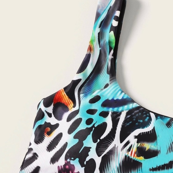 One shoulder cheeky bikini - Picture 3 of 4